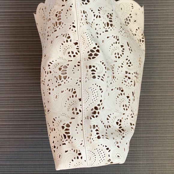 *gently used* Anthropologie leather tote (off-white) - Picture 4 of 11